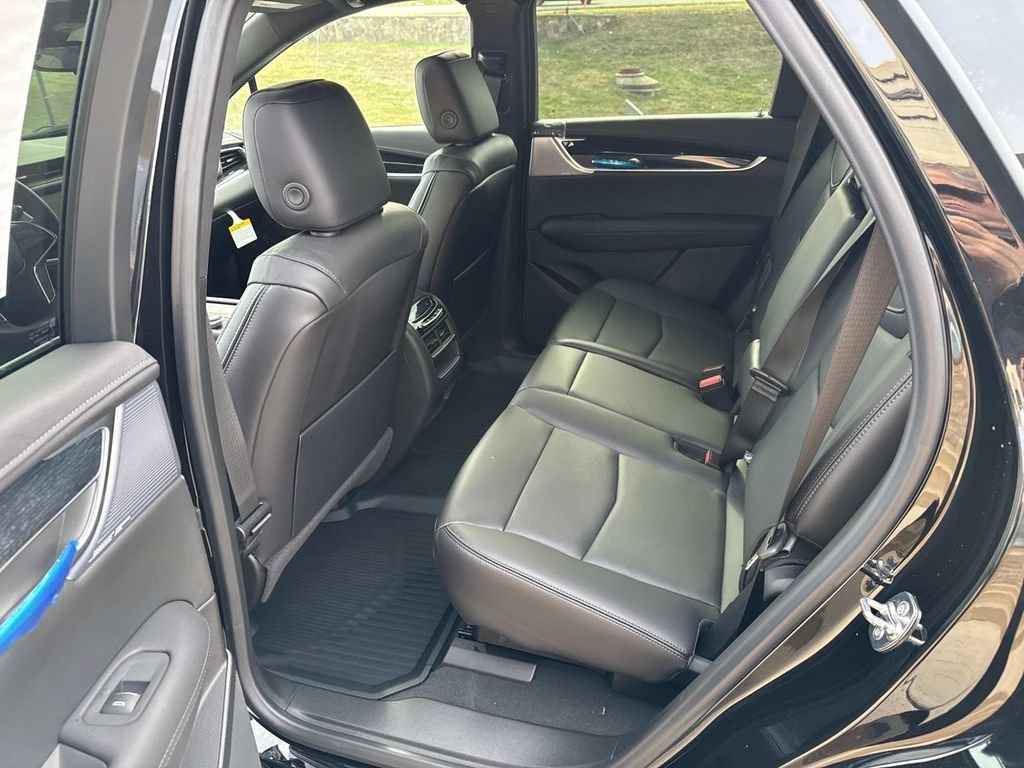 New 2026 Cadillac XT5 Premium Luxury w/ Driver Assist Package FWD image 17