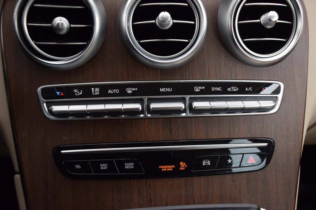 Used 2021 Mercedes-Benz GLC 300 image 27