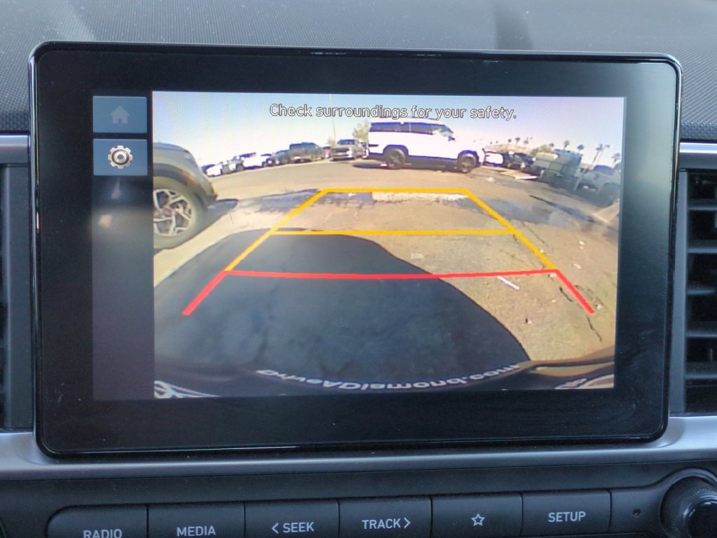 Certified 2025 Hyundai Venue SEL FWD image 28