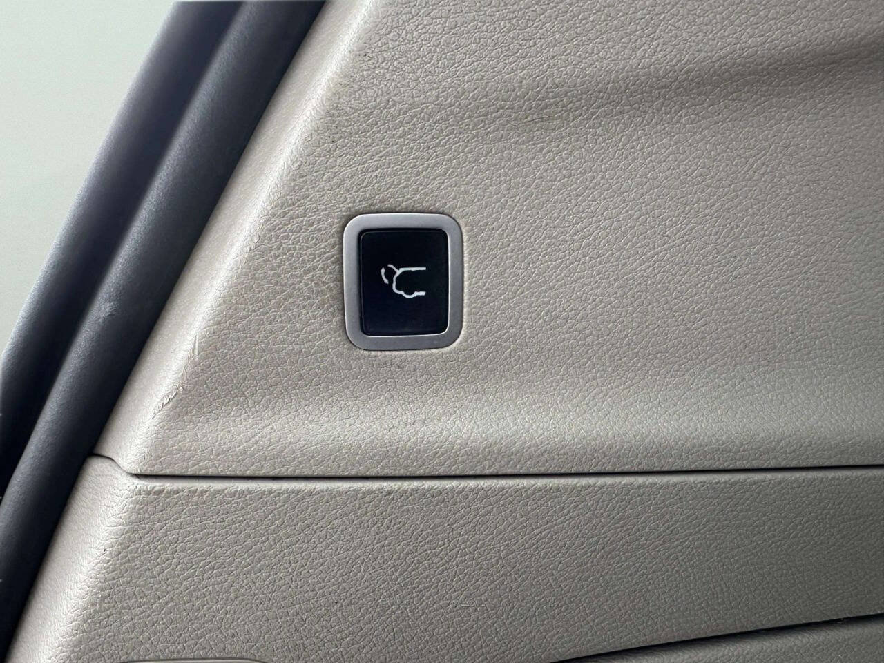 Used 2019 Chrysler Pacifica Touring-L image 22