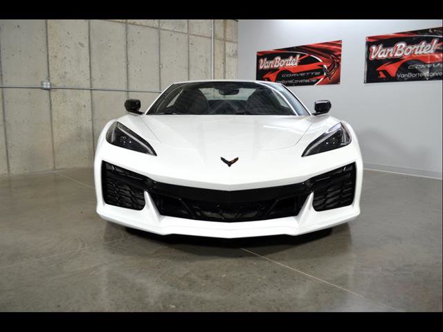 Used 2024 Chevrolet Corvette Z06 image 3