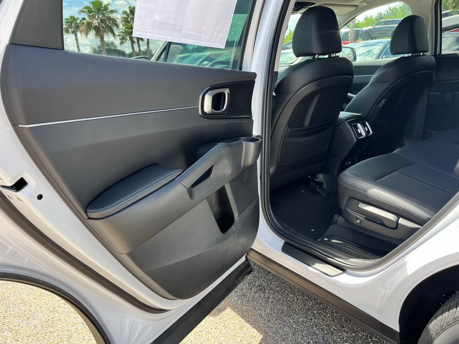 New 2026 Kia Sorento S w/ S Panoramic Sunroof Package FWD image 17