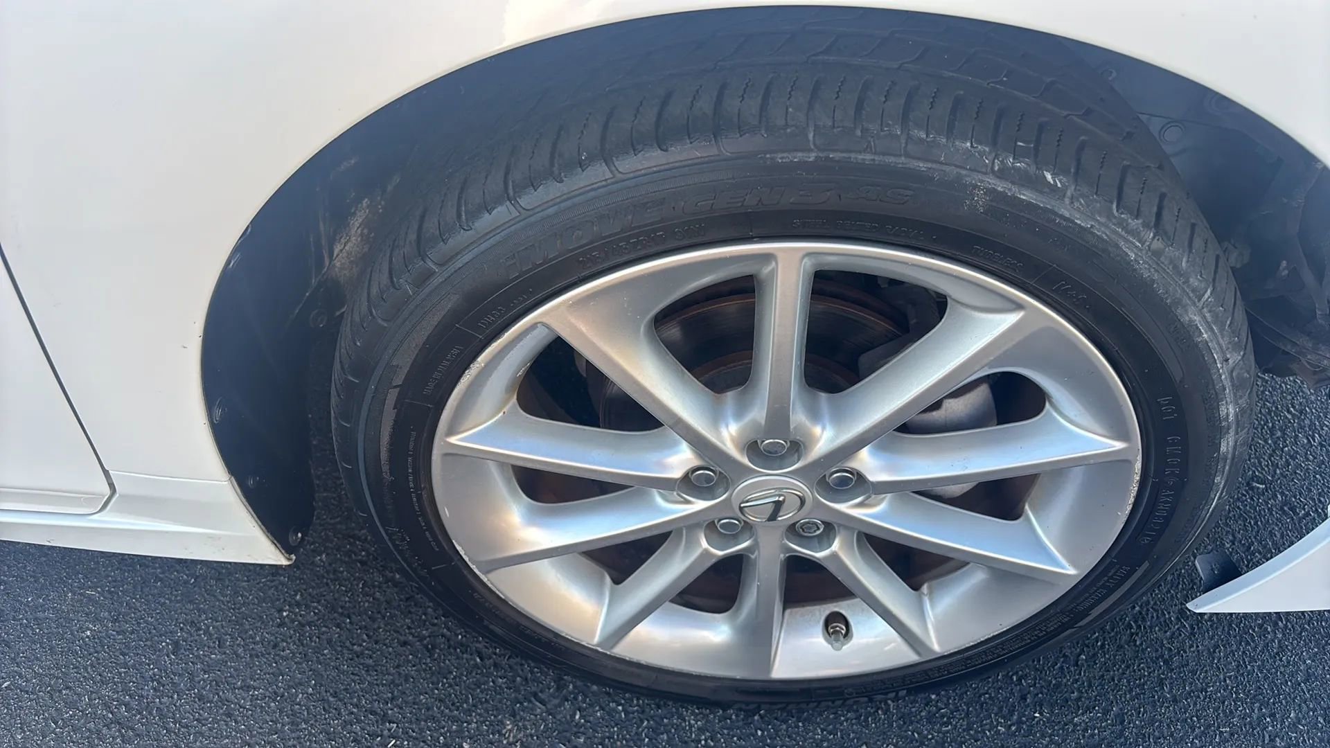 Used 2011 Lexus CT 200h image 26