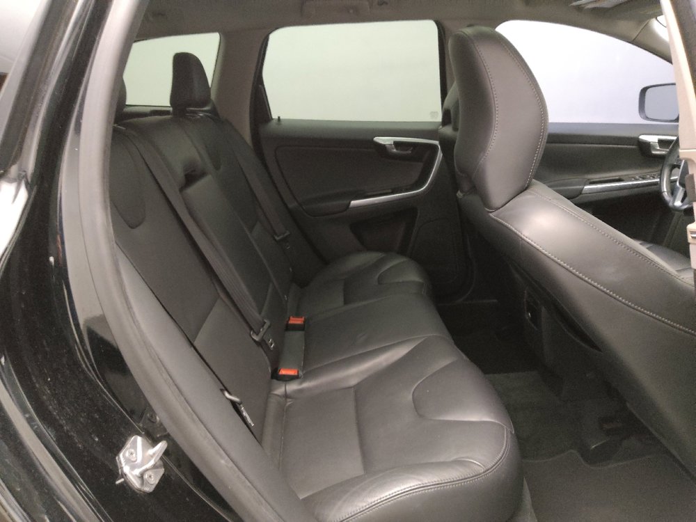 Used 2015 Volvo XC60 T5 Platinum image 19
