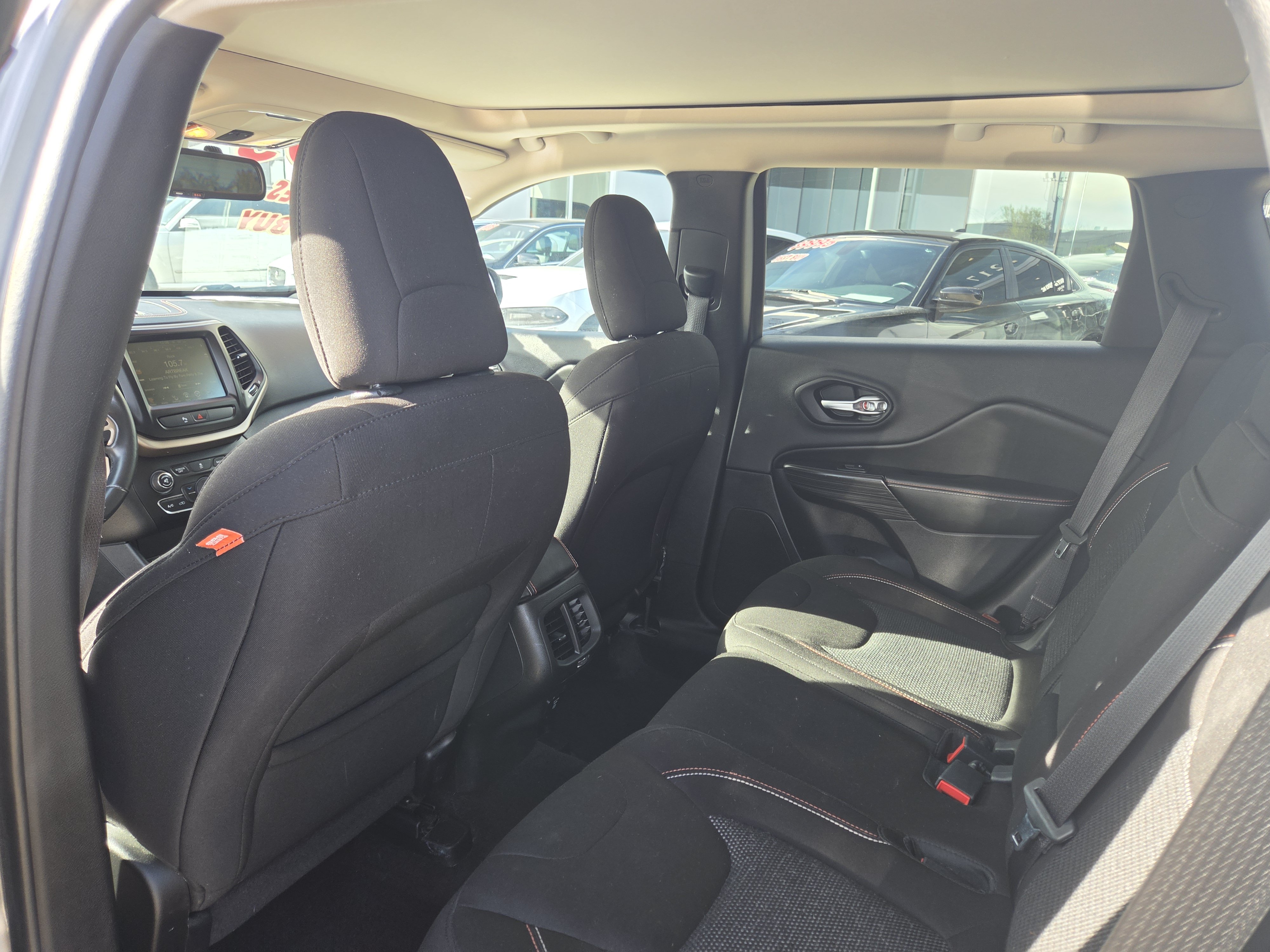 Used 2016 Jeep Cherokee 75th Anniversary FWD image 7
