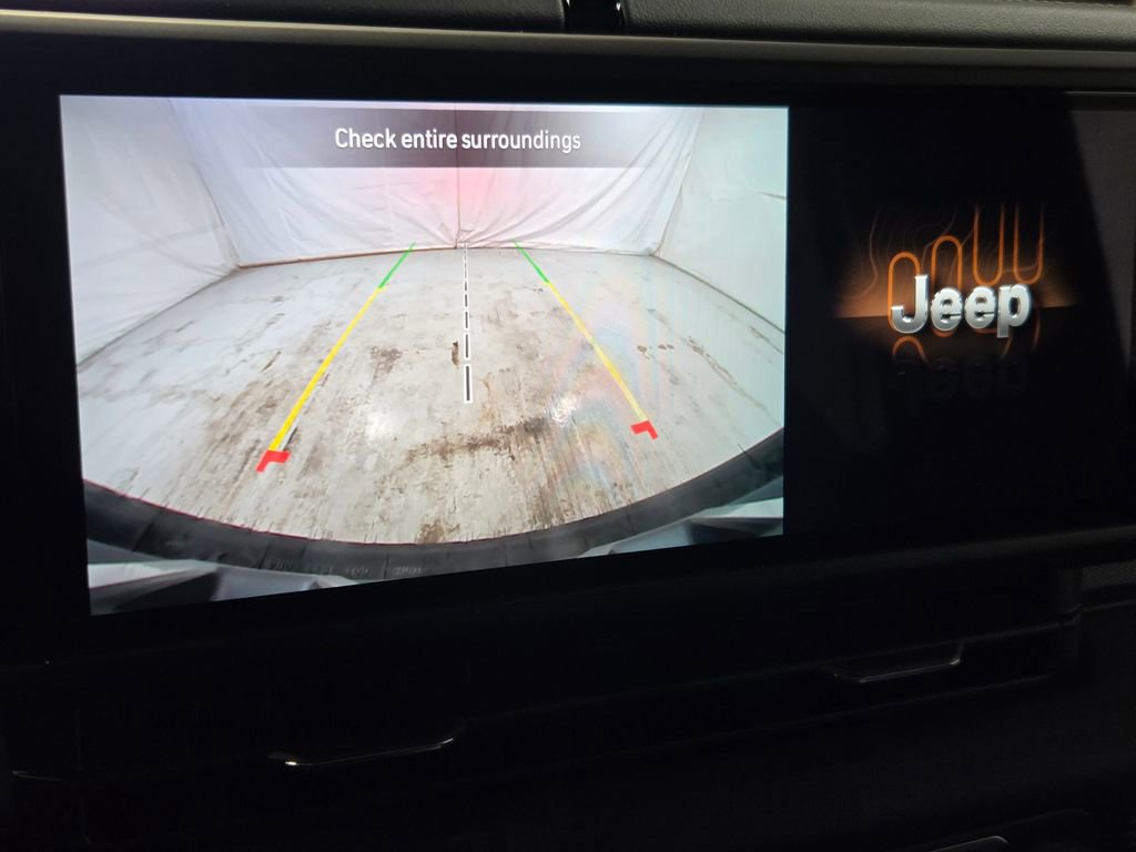 Used 2024 Jeep Wrangler Sahara image 6