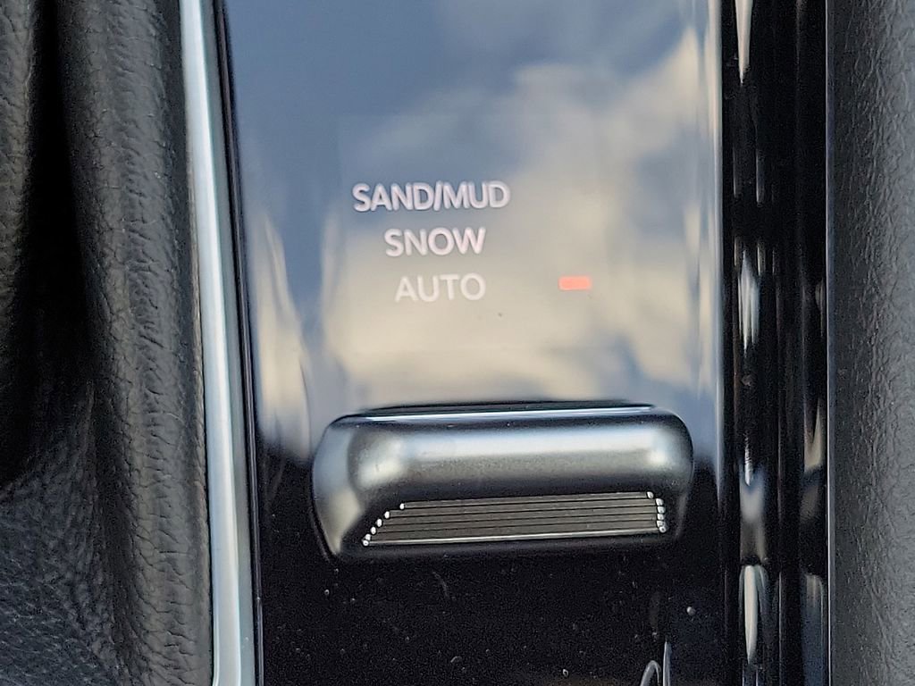 New 2026 Jeep Compass Limited image 16