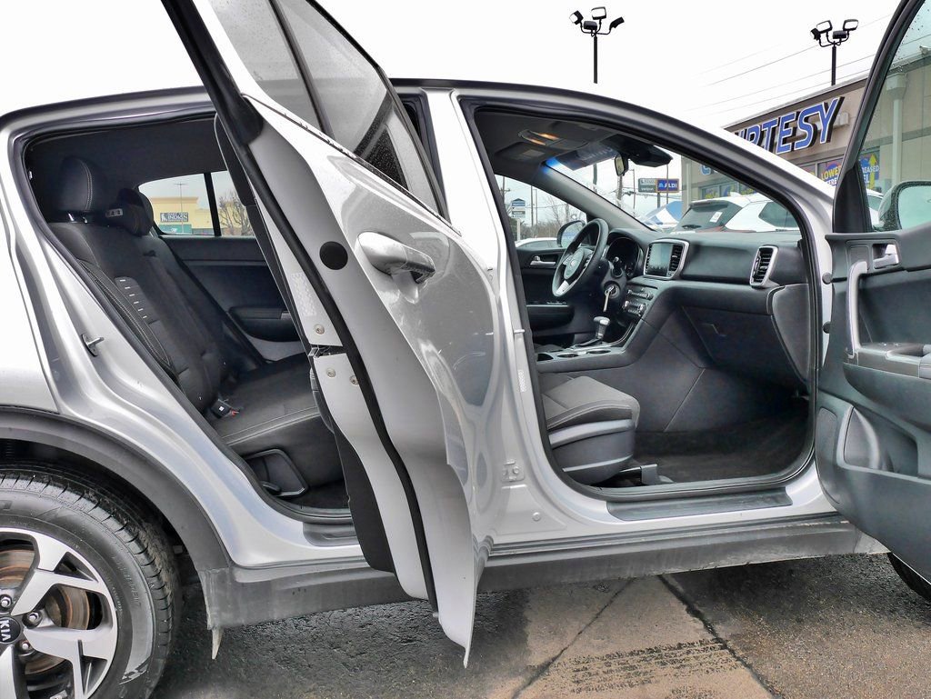 Used 2020 Kia Sportage LX w/ LX Popular Package image 10