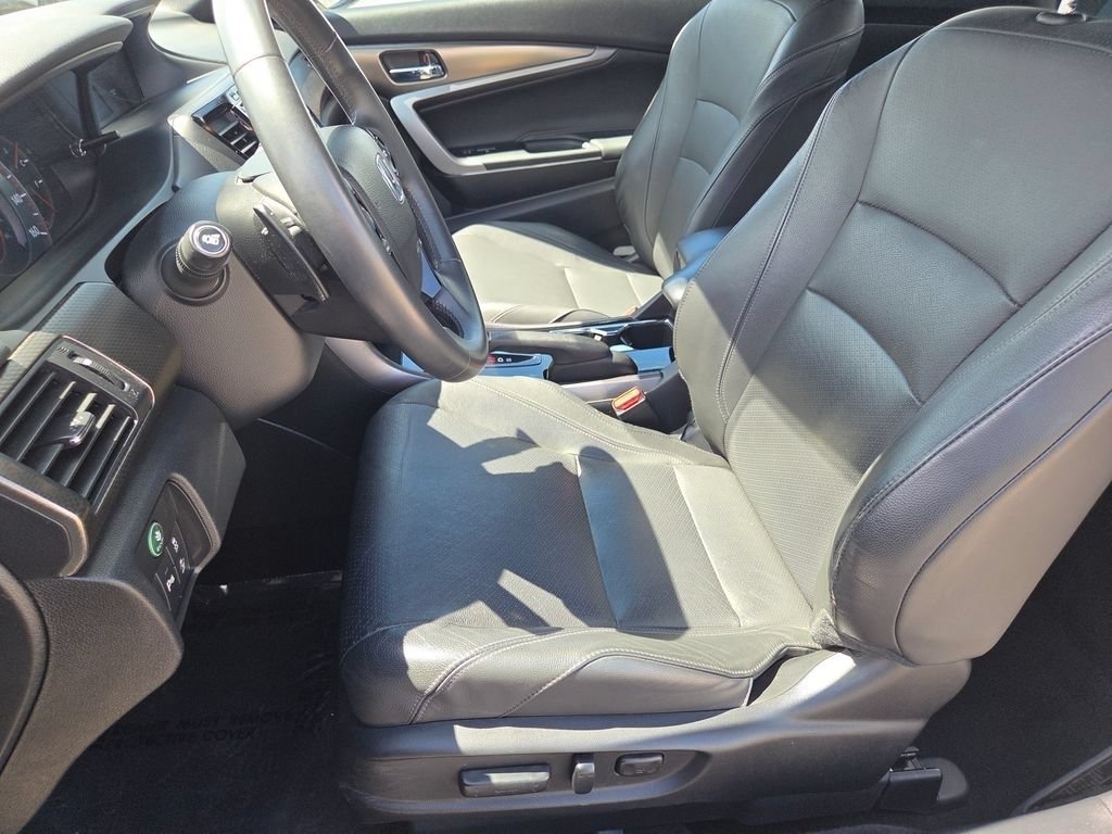Used 2016 Honda Accord Touring image 6