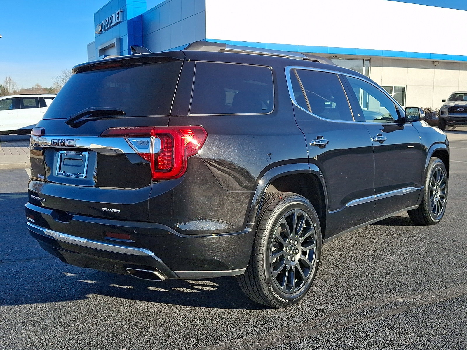 Certified 2023 GMC Acadia Denali w/ Black Diamond Edition image 6
