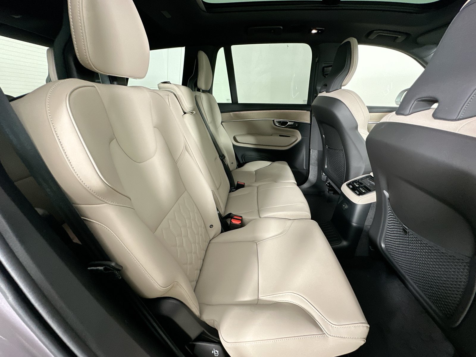 New 2026 Volvo XC90 T8 Plus w/ Protection Package AWD/4WD image 41