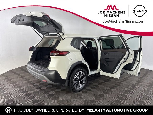 Certified 2023 Nissan Rogue SV image 14