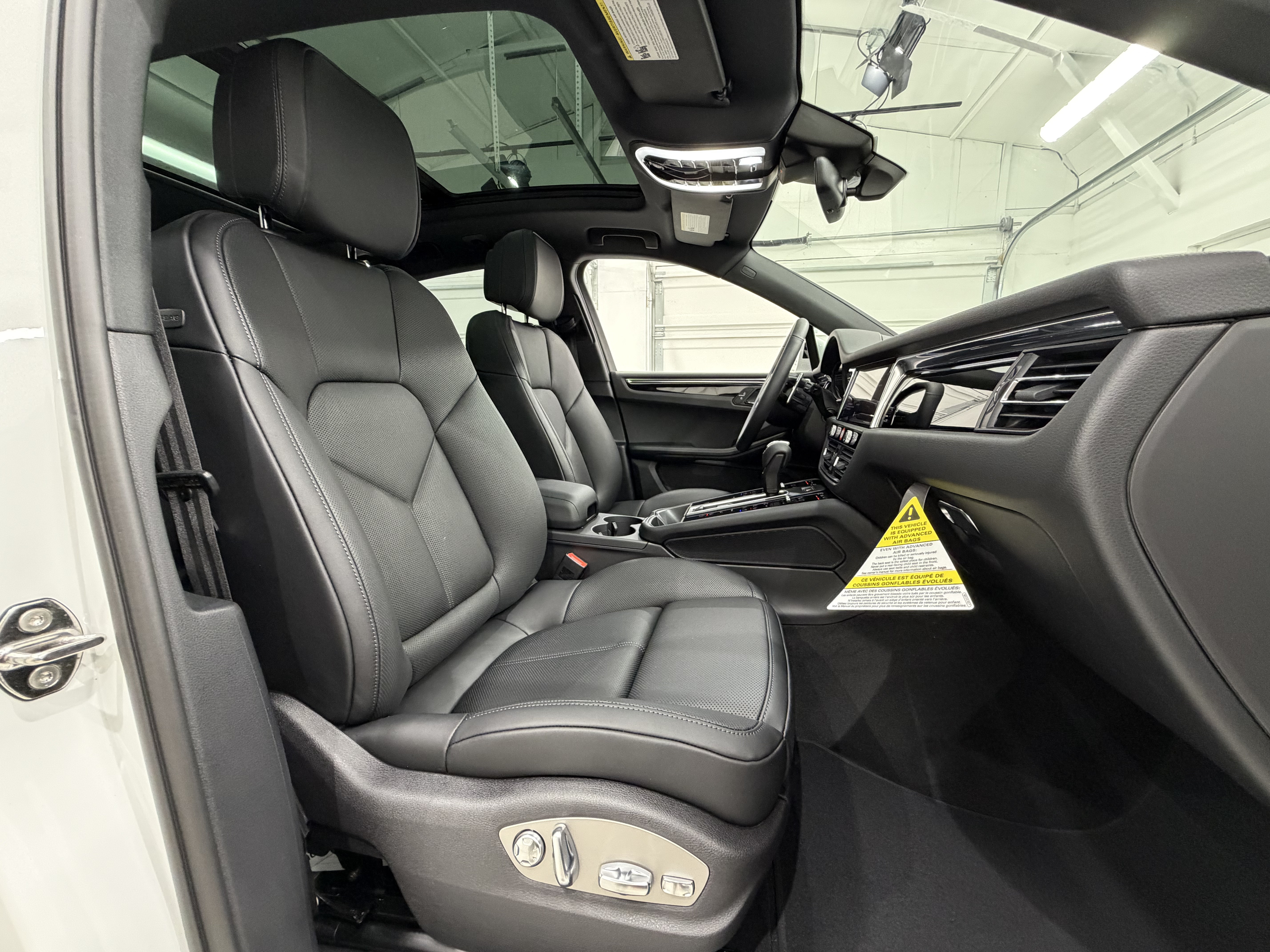 New 2026 Porsche Macan AWD/4WD image 23