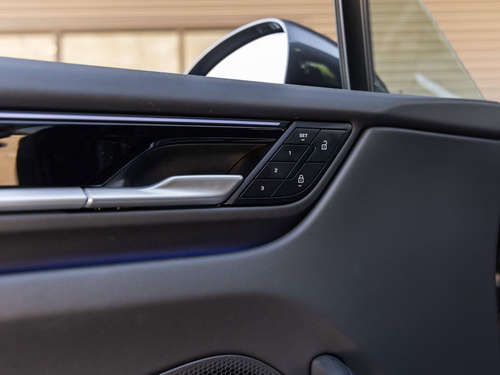 Certified 2025 Porsche Macan Electric image 20