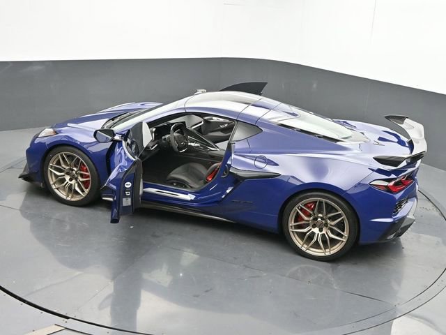 Used 2025 Chevrolet Corvette Z06 w/ Z07 Performance Package RWD image 54