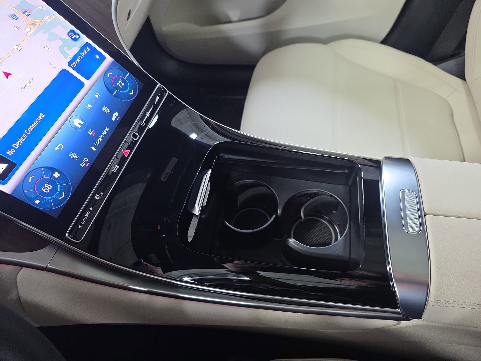 Certified 2025 Mercedes-Benz GLC 300 image 25