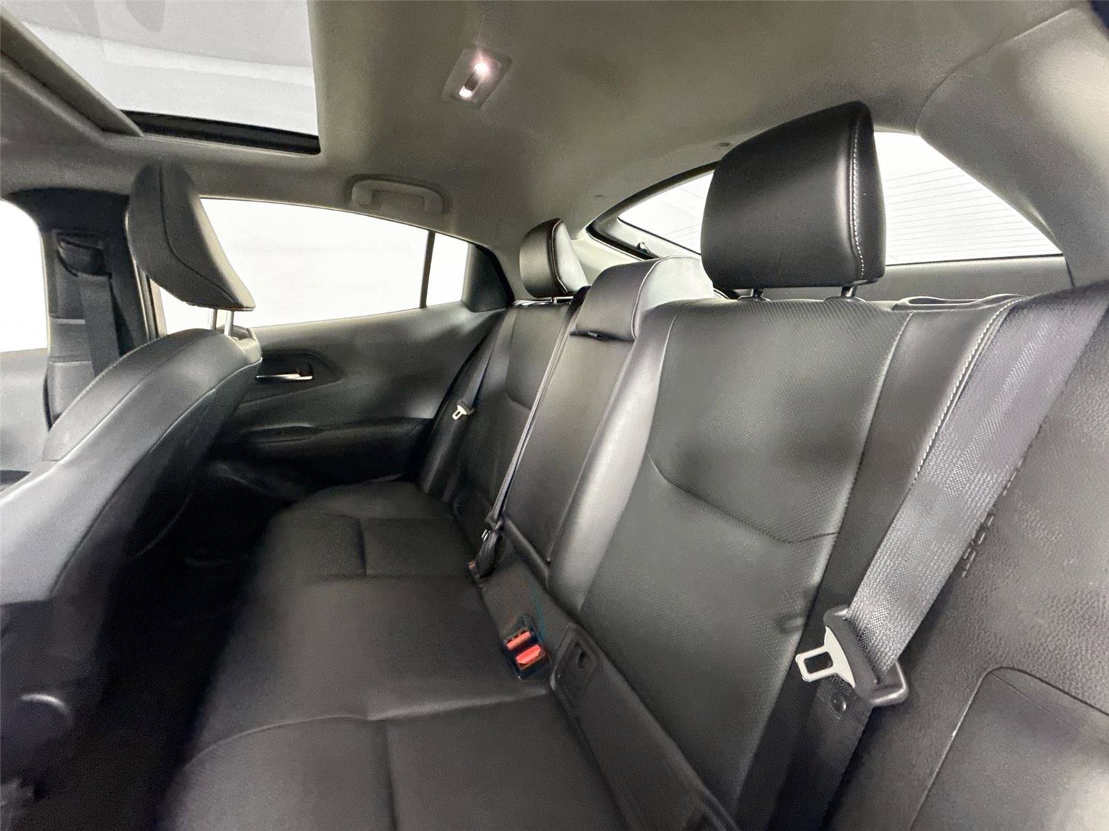 Used 2025 Toyota Prius Limited image 33