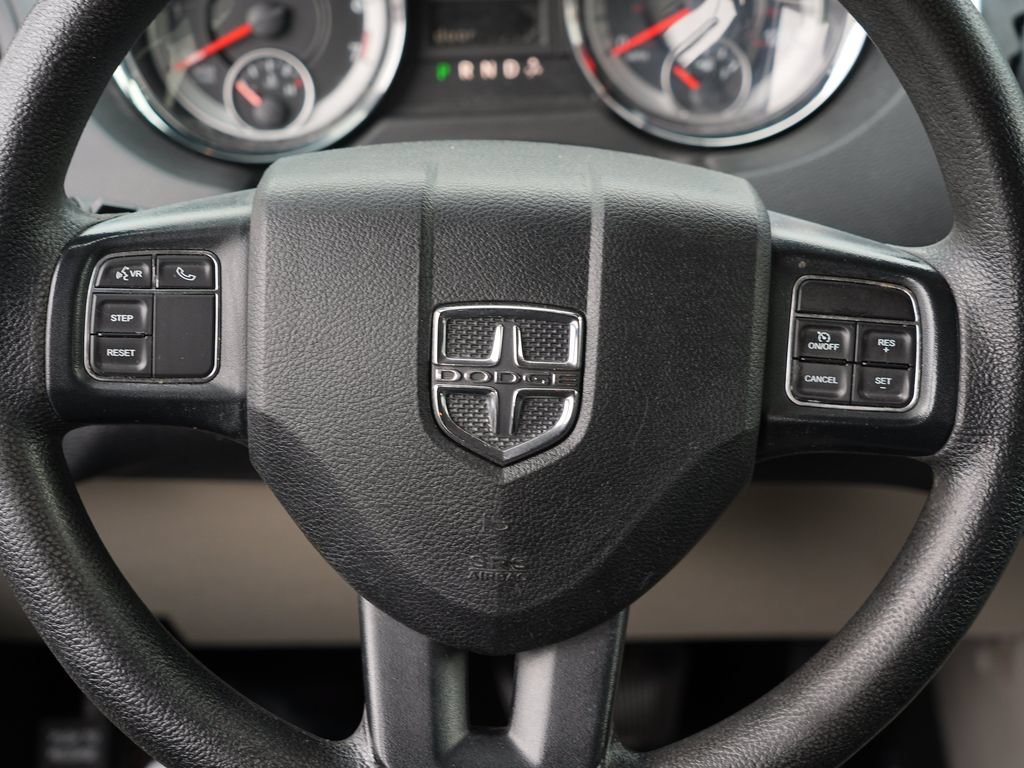Used 2018 Dodge Grand Caravan SE w/ UConnect Hands-Free Group FWD image 21