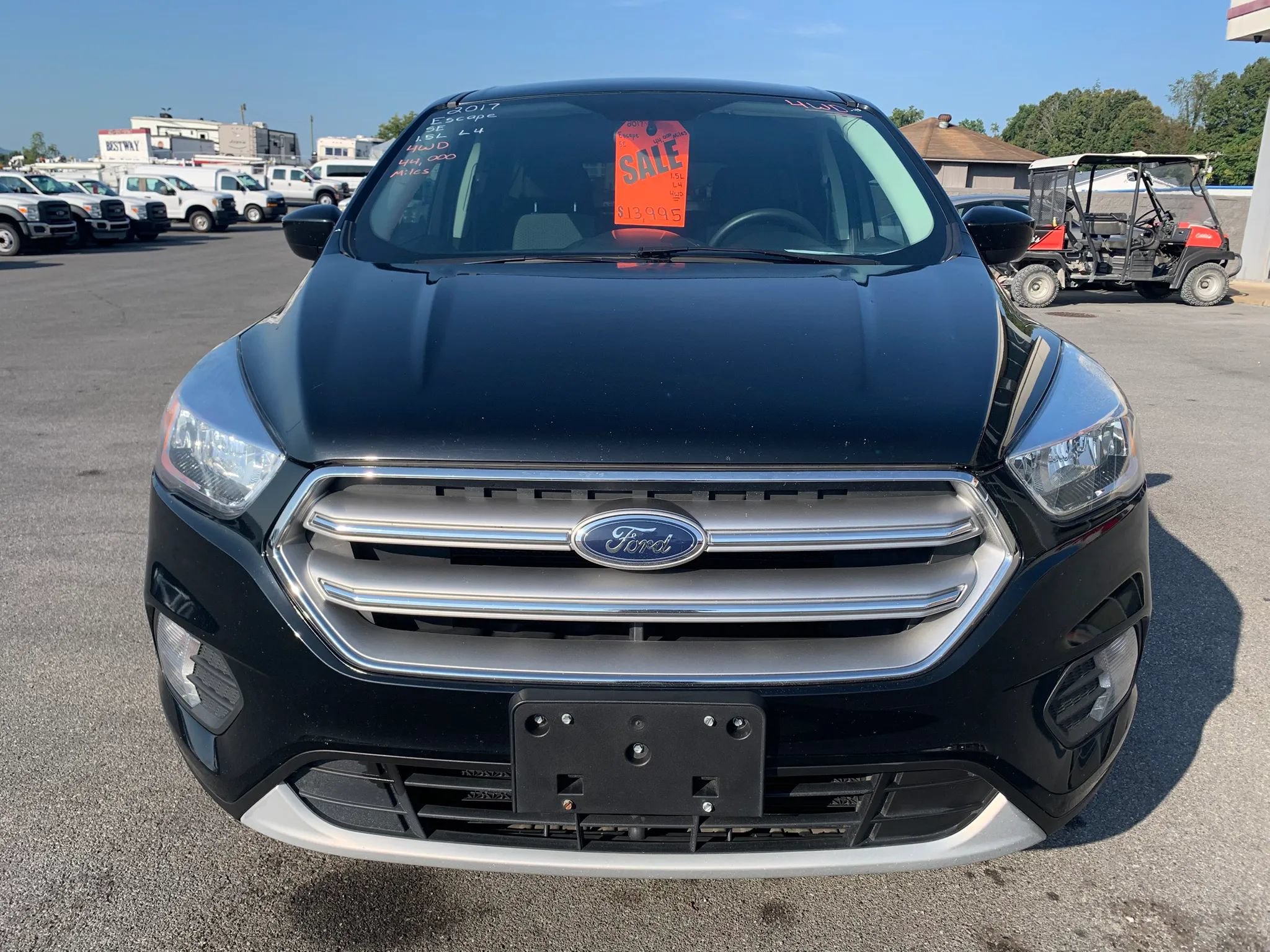 Used 2017 Ford Escape SE AWD/4WD image 2