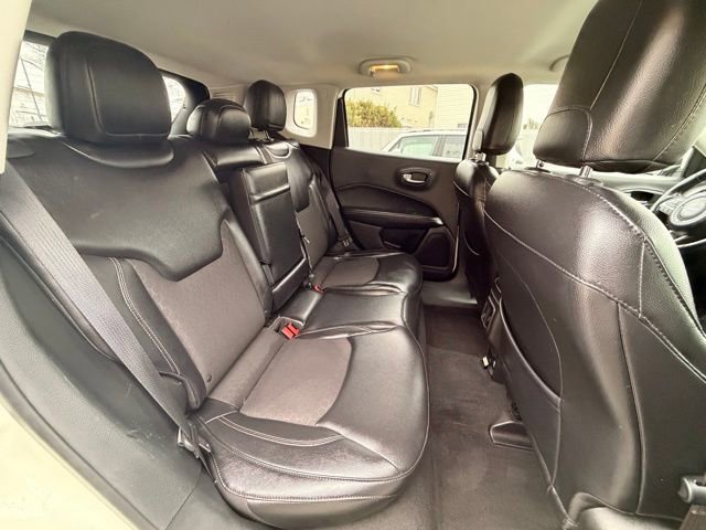 Used 2018 Jeep Compass Latitude w/ Popular Equipment Group image 28