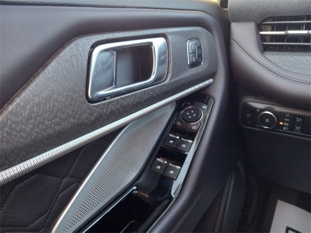 Used 2025 Ford Explorer Platinum w/ LUX Leather Package image 27