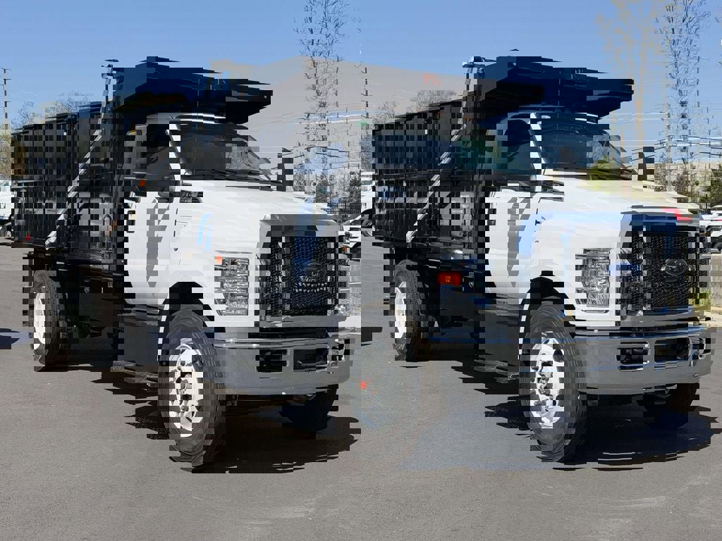 New 2027 Ford F750 2WD Regular Cab Super Duty image 1