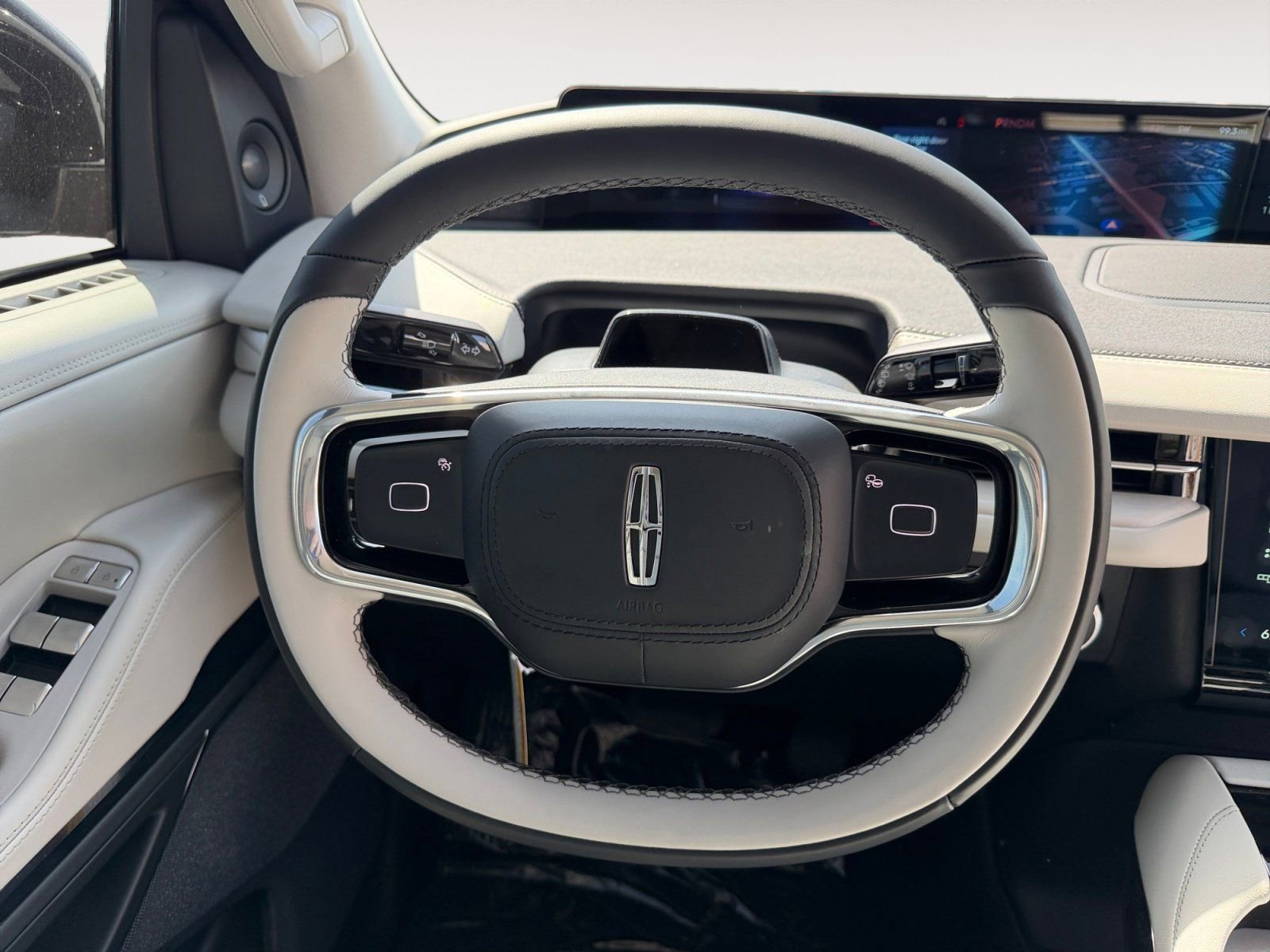 New 2026 Lincoln Navigator L Reserve w/ Jet Appearance Package image 12