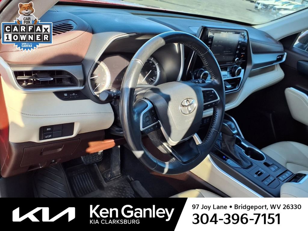 Used 2022 Toyota Highlander XLE image 12