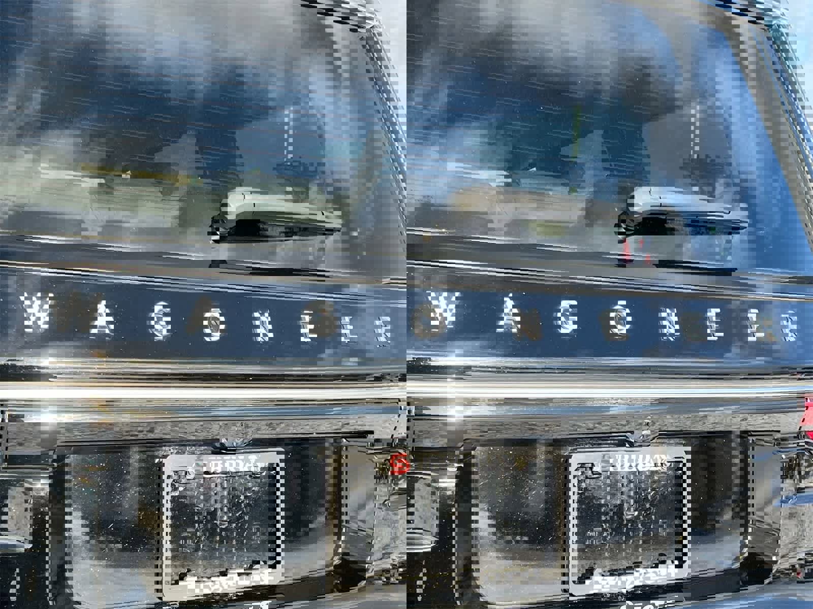 Used 2023 Jeep Wagoneer Series III w/ Preferred Equipment Group image 12