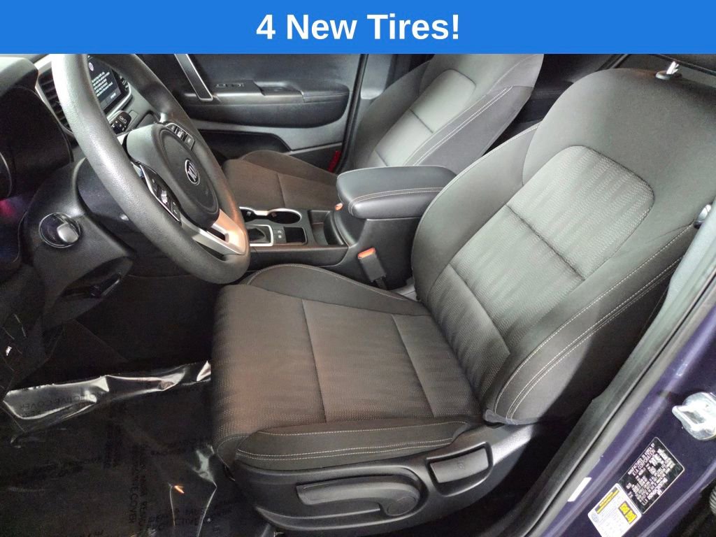 Used 2022 Kia Sportage LX image 12