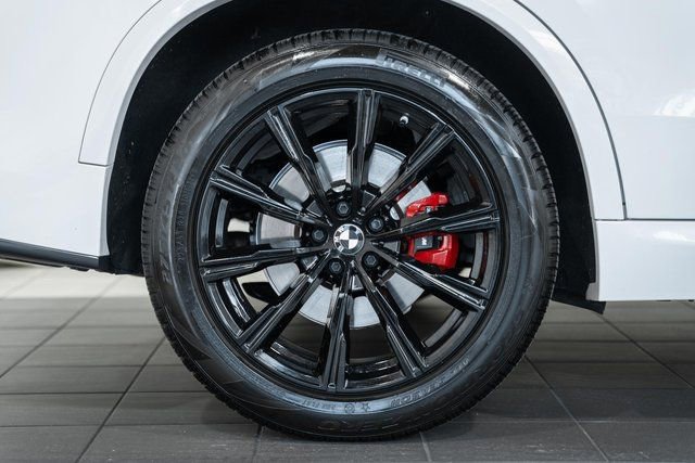 Used 2023 BMW X5 xDrive40i w/ M Sport Package image 18