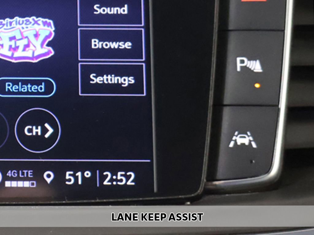 Used 2023 Buick Enclave Essence FWD image 3