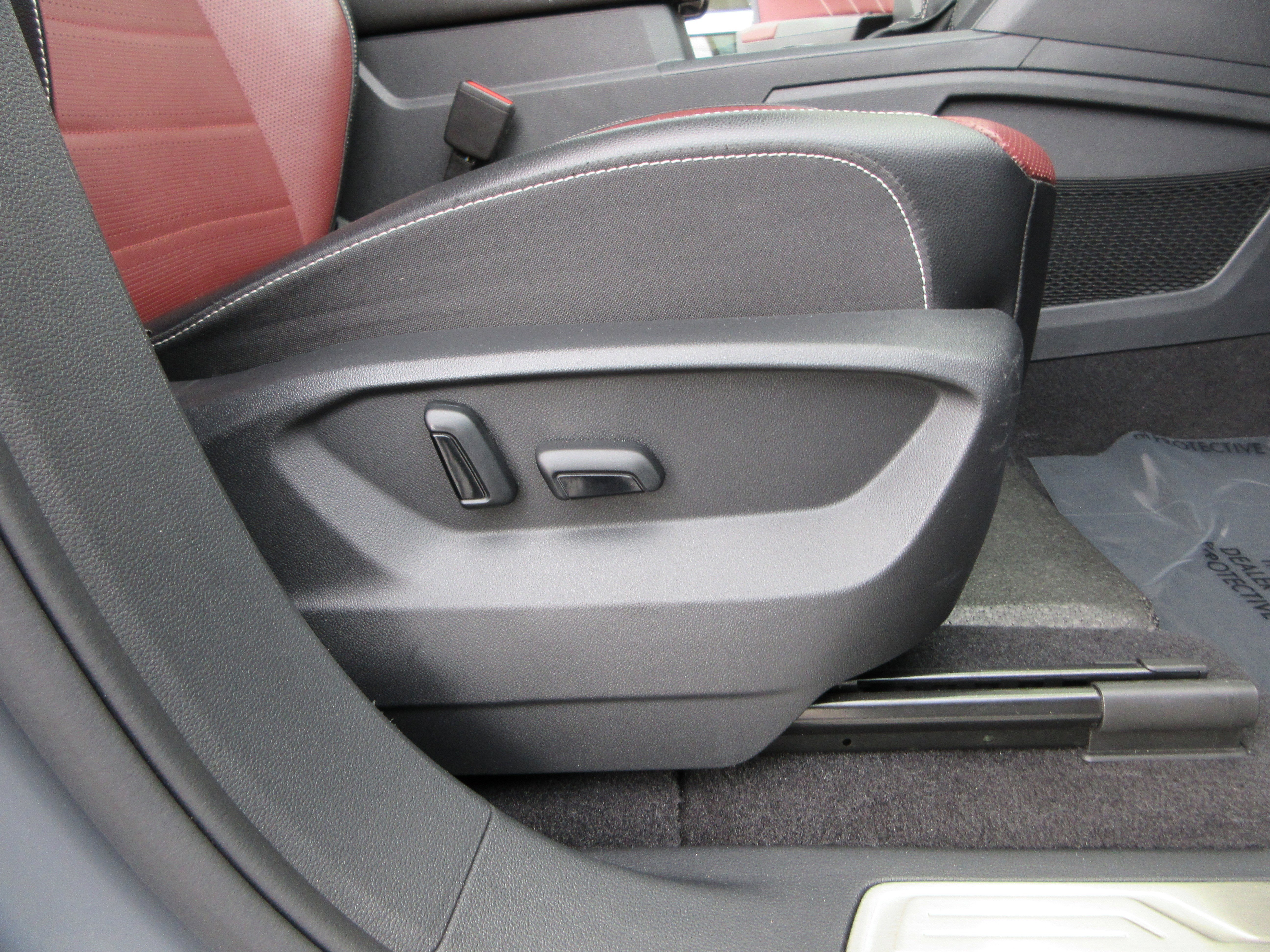 Used 2022 Volkswagen Atlas Cross Sport SEL Premium R-Line image 30