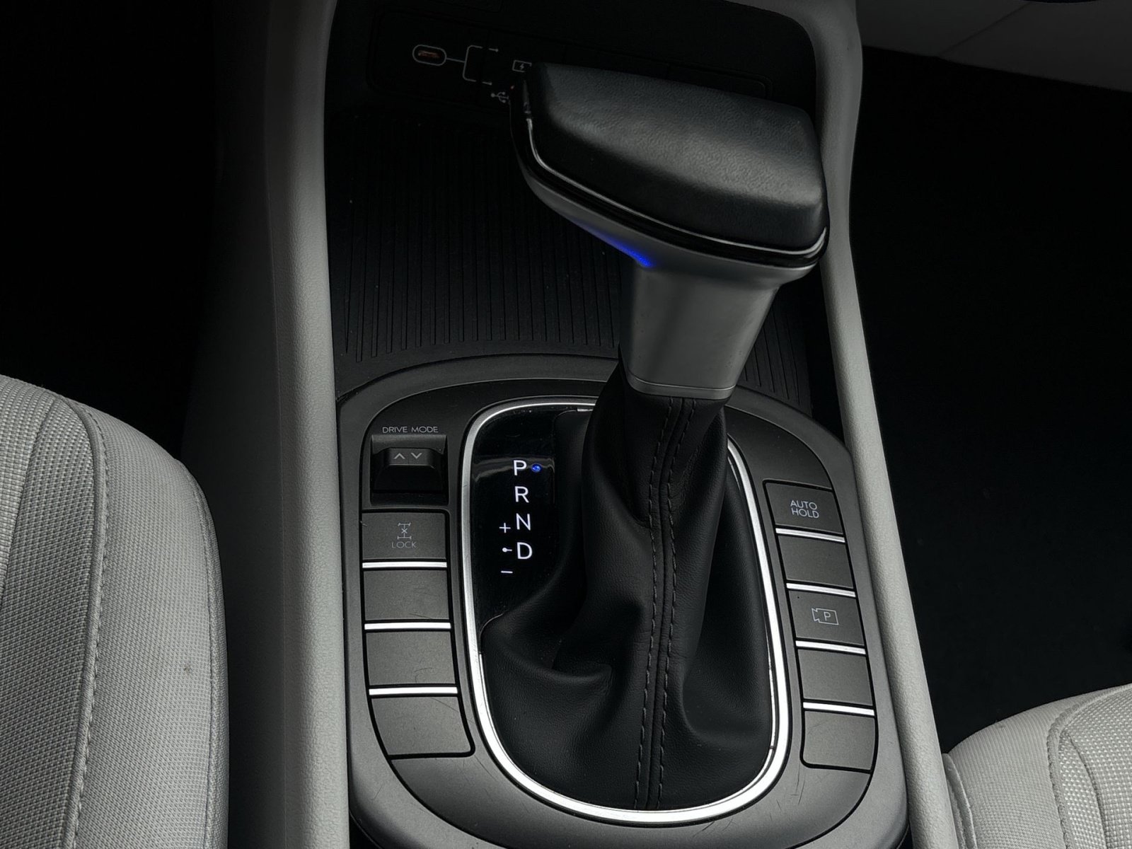 Certified 2025 Hyundai Kona SEL AWD/4WD image 21