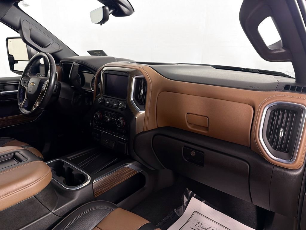 Used 2021 Chevrolet Silverado 1500 High Country w/ Technology Package image 30