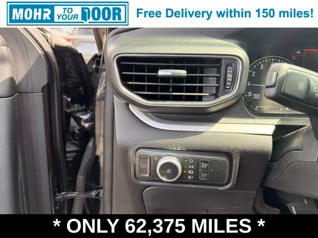 Used 2022 Ford Explorer XLT w/ Equipment Group 202A AWD/4WD image 16