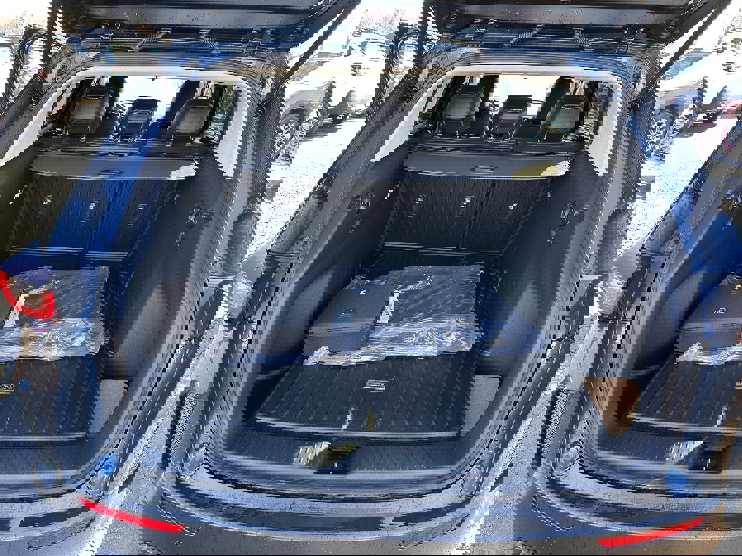 Used 2025 MAZDA CX-50 AWD 2.5 S w/ Weather Package image 9