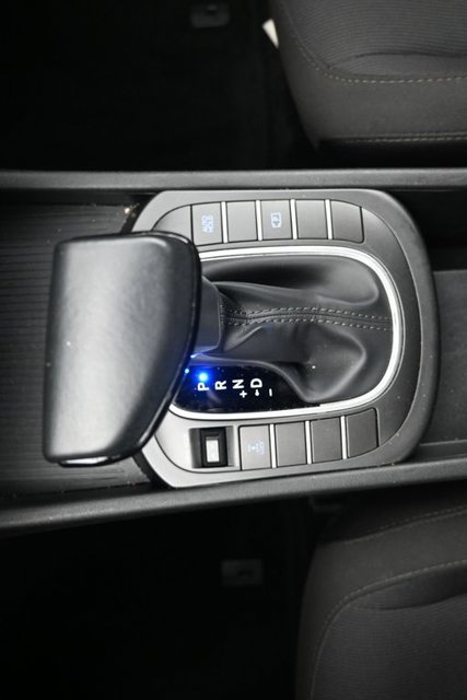 Used 2025 Hyundai Kona SEL AWD/4WD image 31