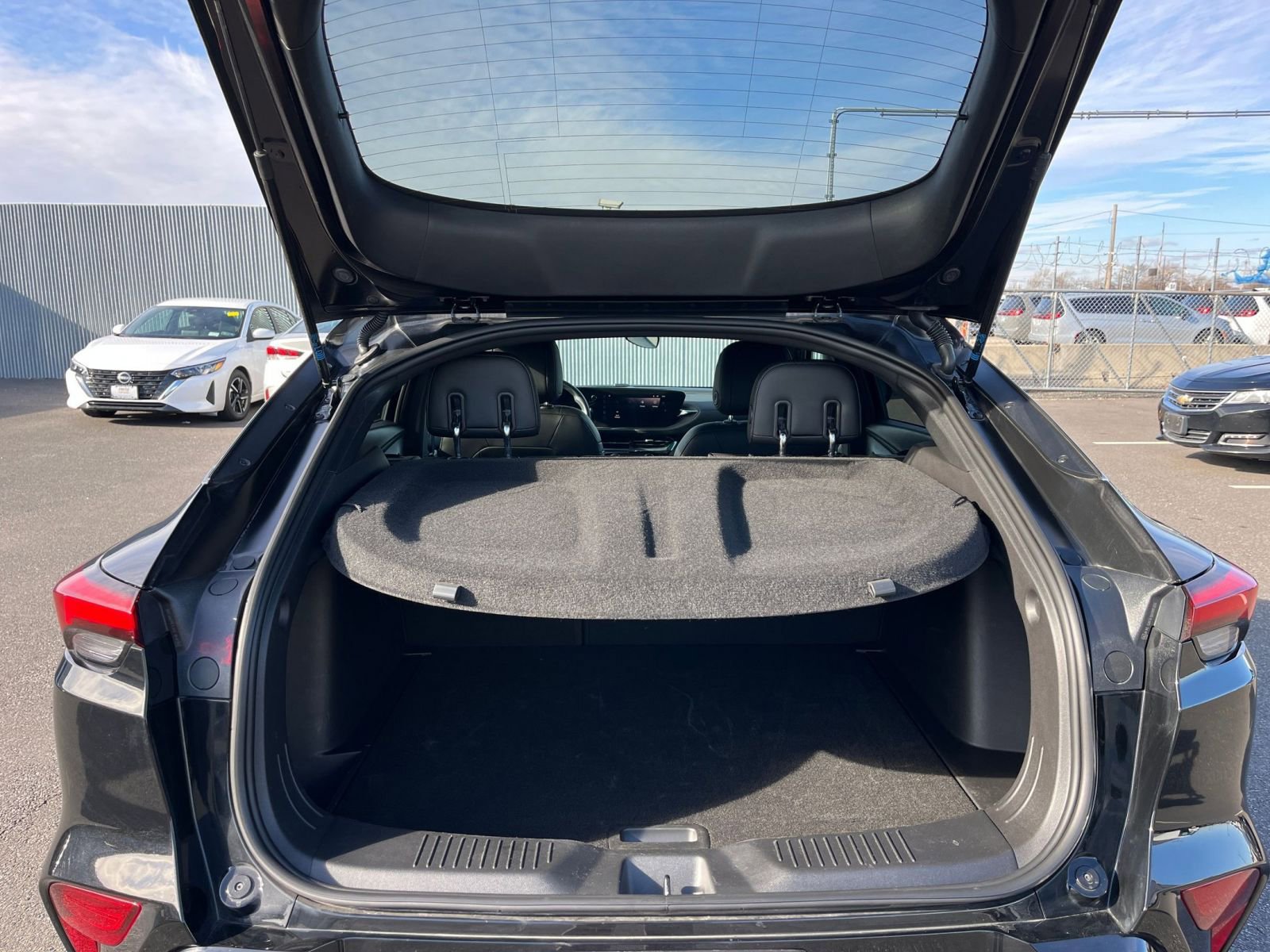 Used 2025 Buick Envista Sport Touring image 30