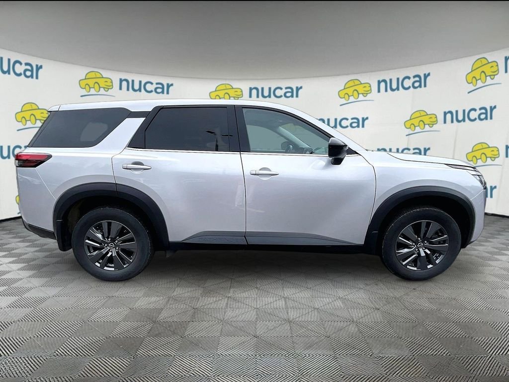 Used 2024 Nissan Pathfinder S AWD/4WD image 9