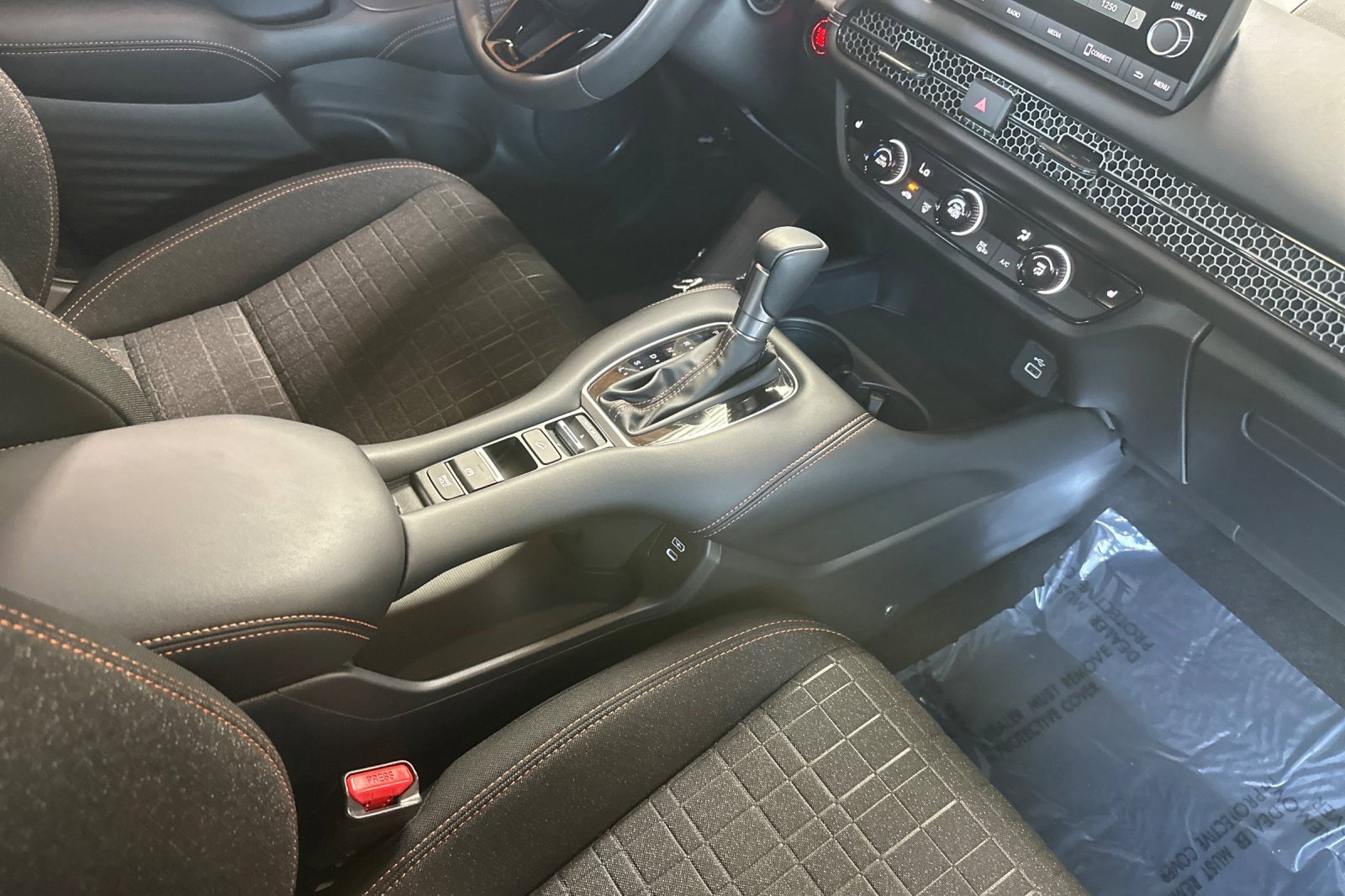Used 2024 Honda HR-V Sport image 32