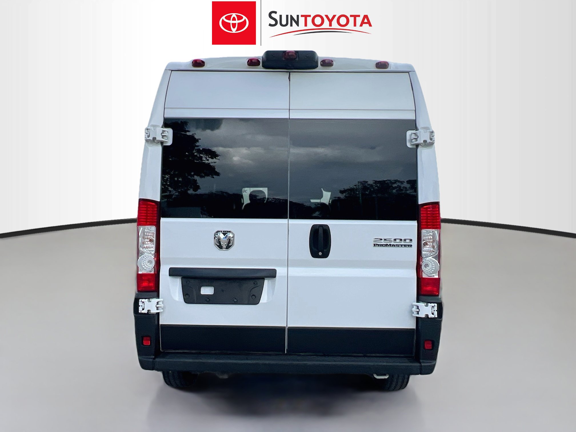 Used 2023 RAM ProMaster 2500 FWD image 5