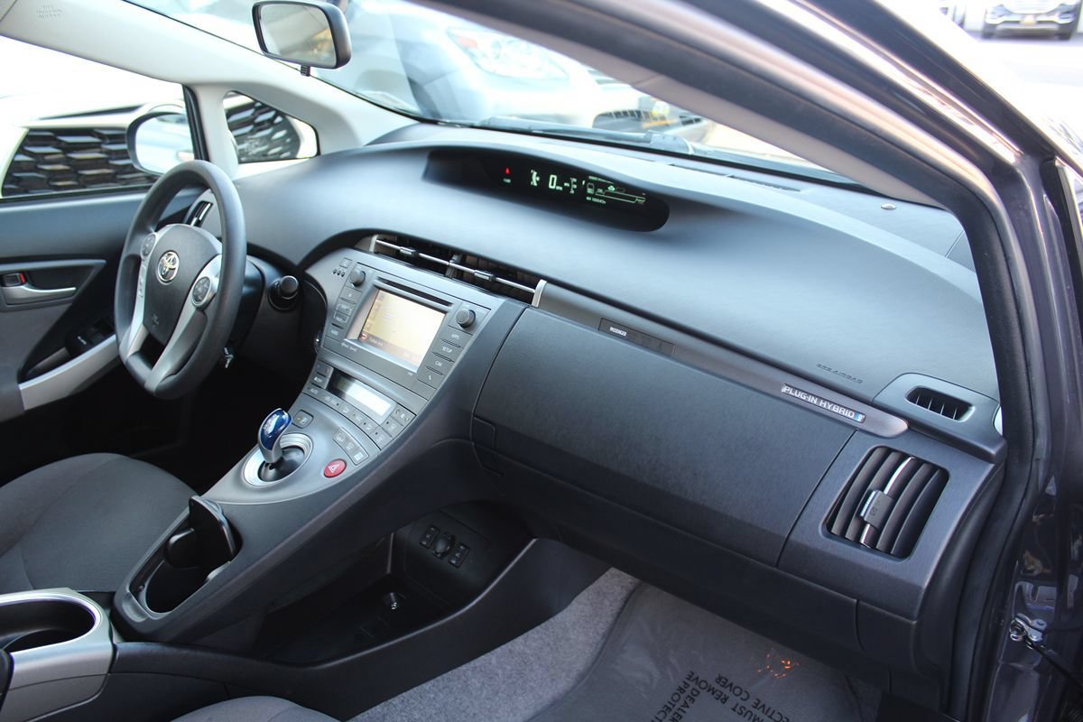 Used 2015 Toyota Prius Prime Plug-In Hybrid FWD image 20