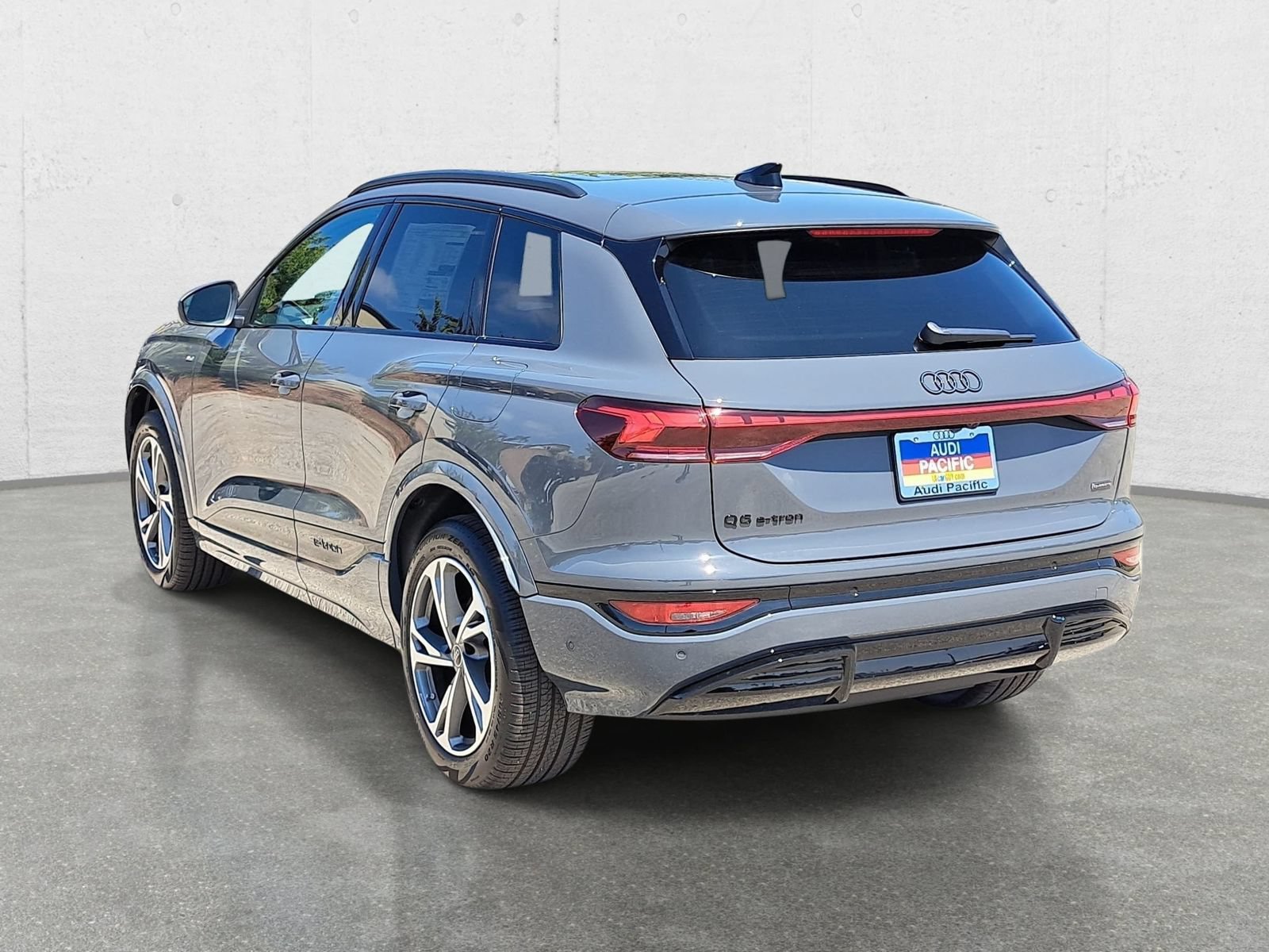 New 2027 Audi Q6 e-tron Premium Plus AWD/4WD image 7