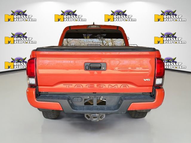 Used 2018 Toyota Tacoma SR5 AWD/4WD image 5