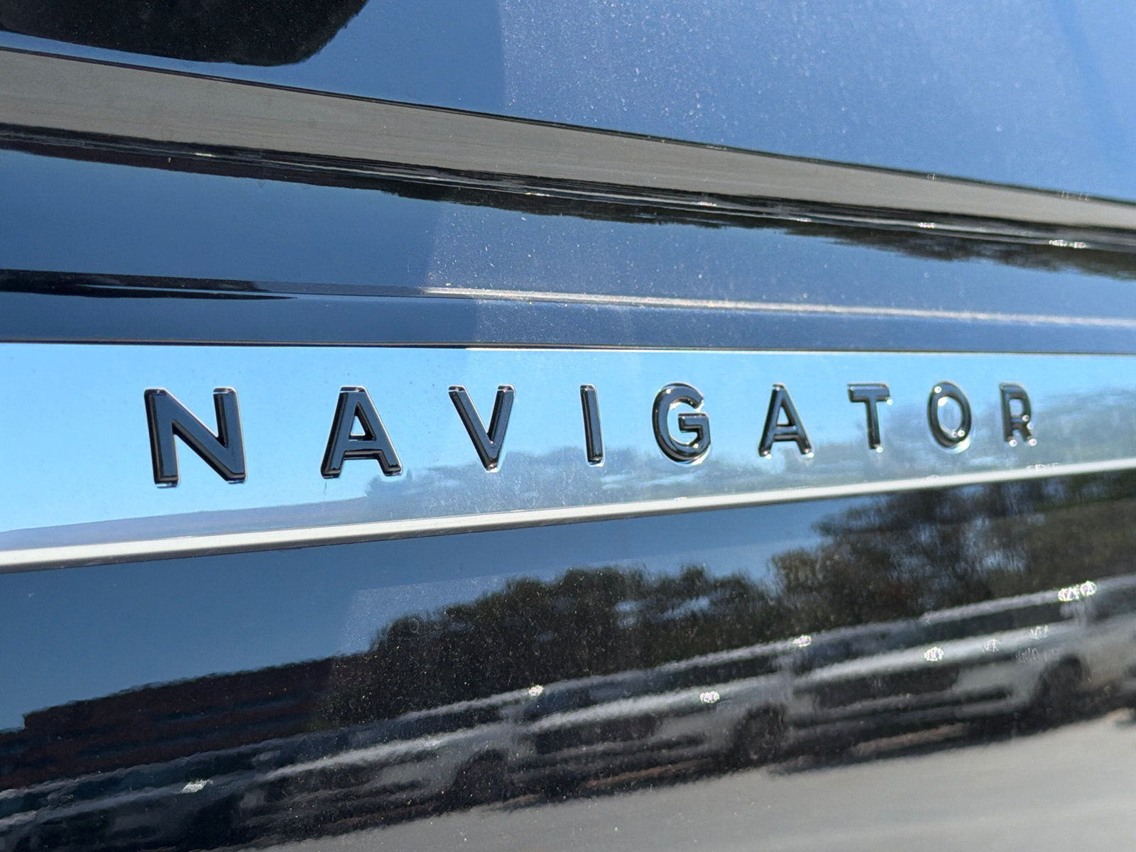 New 2027 Lincoln Navigator Reserve AWD/4WD image 16