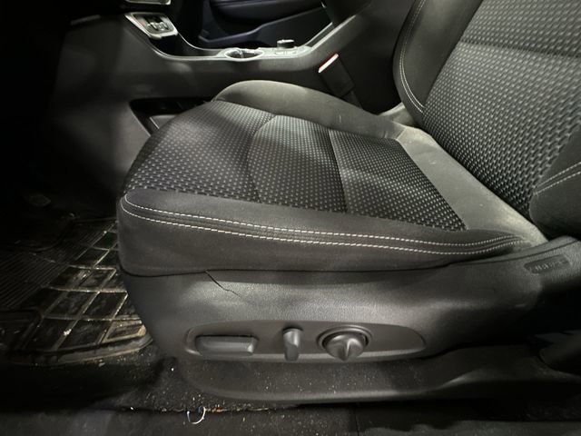 Used 2022 GMC Terrain SLE w/ Driver Convenience Package image 18