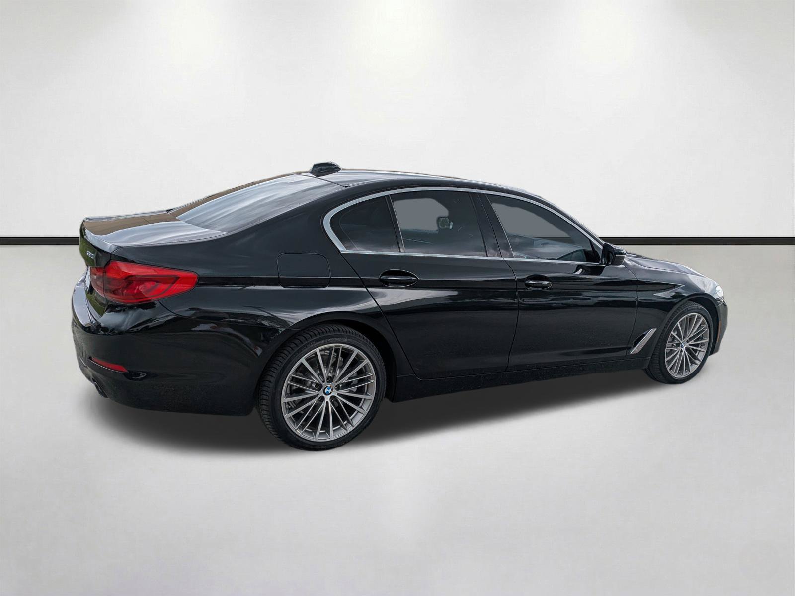 Used 2020 BMW 530i w/ Convenience Package RWD image 4