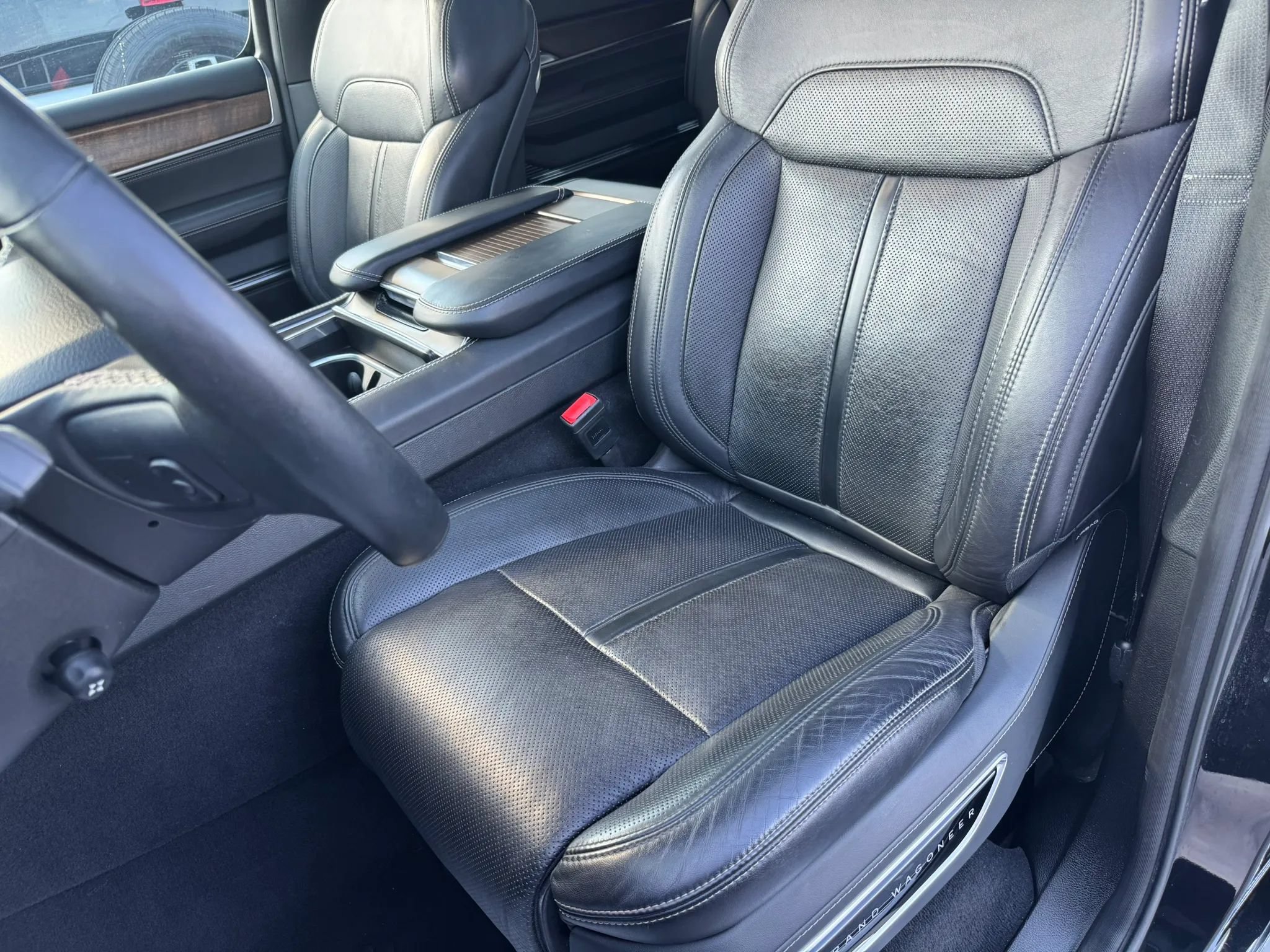 Used 2024 Jeep Grand Wagoneer L 4WD image 5