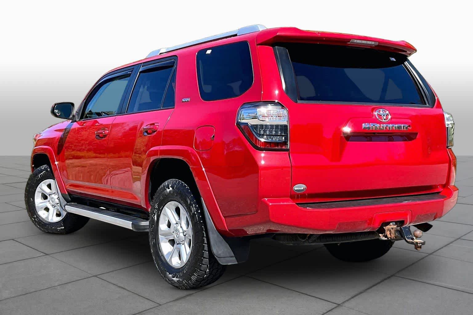 Used 2016 Toyota 4Runner SR5 AWD/4WD image 12
